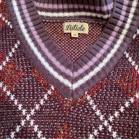 LISTICLE. Mauve/Red Sweater. V-Neck. Argyle pattern on front.Warm & Cozy… - Picture 6 of 9